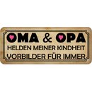 Schild Spruch "Oma und Opa Helden Kindheit,...